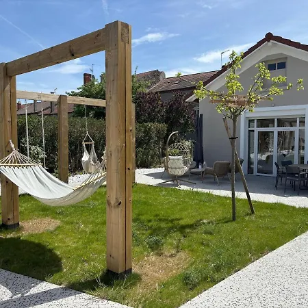 Holiday home - Ici La Vie Est Belle