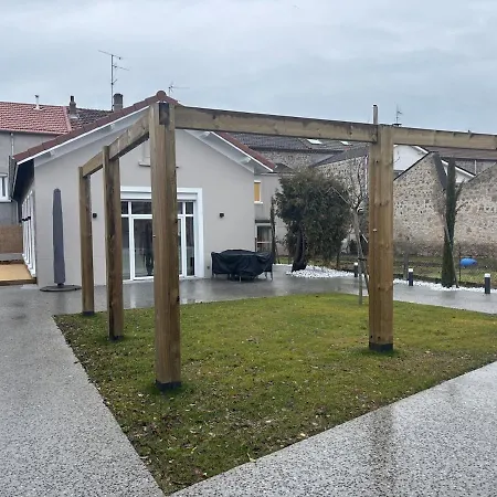 - Ici La Vie Est Belle Holiday home Sainte-Sigolene