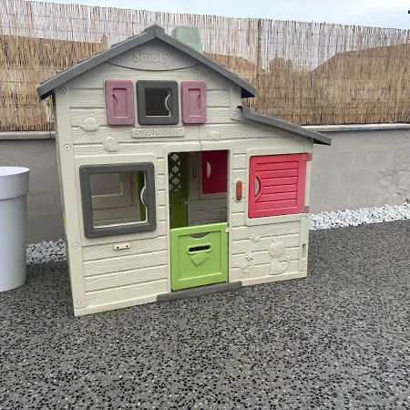 - Ici La Vie Est Belle Holiday home